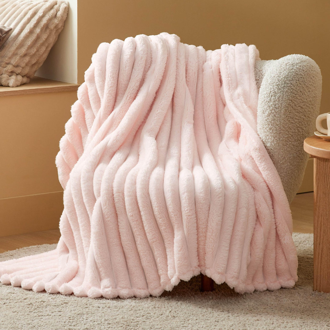 Bedsure Fleece Blanket – Super Soft Cozy Throw for Dorm Bed & Couch – Ideal Gift for College Students